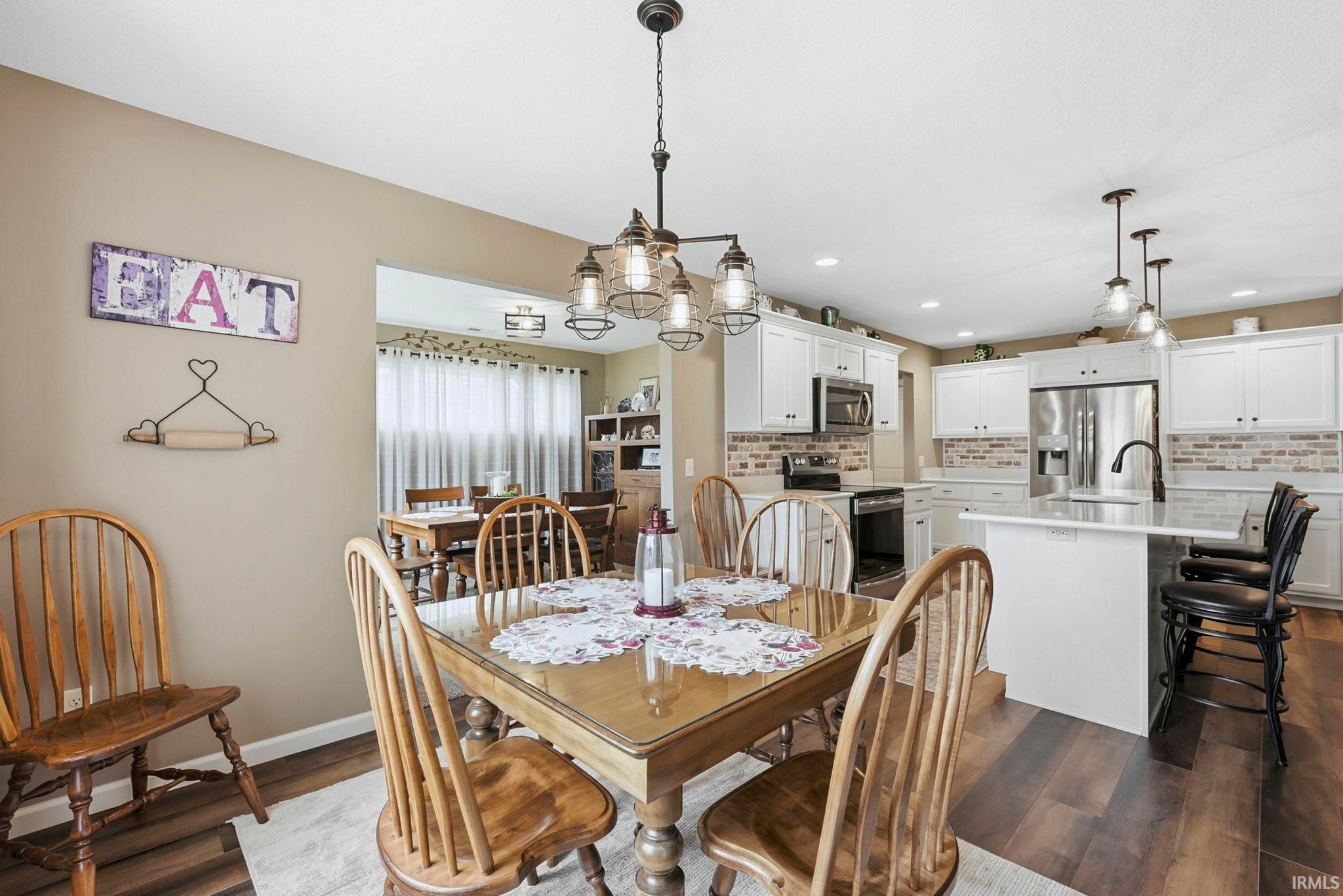 Image of 2092 Hemlock Lane